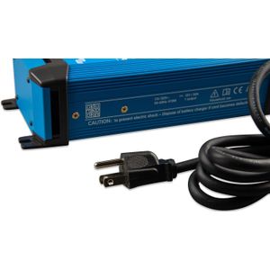 Victron Blue Power Acculader  24/8 (1) 120V NEMA 5-15 - BPC240845102