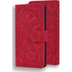 iPhone 11 hoesje - Bookcase - Pasjeshouder - Portemonnee - Mandalapatroon - Kunstleer - Rood