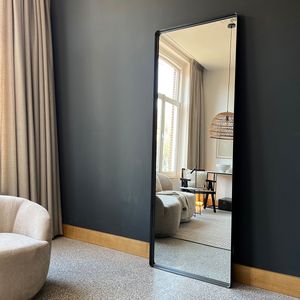 Grote spiegel zwarte rand - 70x200cm