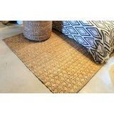 Fair & Fine | Vloerkleed Tia lengte 170 cm x breedte 120 cm lichtbruin rechthoekige vloerkleden baenblad, raffia vloerkleden | NADUVI outlet