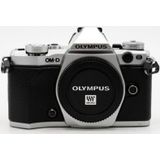 Olympus OM-D E-M5 mark II body zilver OCCASION