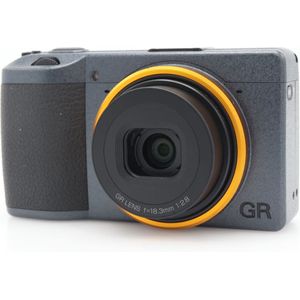 Ricoh - GR III Street Edition - Digitale Camera - Grijs - APS-C CMOS-sensor