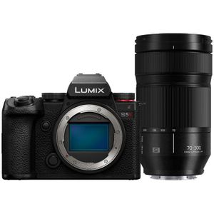 Panasonic Lumix DC-S5 II + Lumix S 70-300mm F/4.5-5.6 Macro OIS