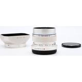 Olympus MFT 12mm F/2.0 zilver ED M.Zuiko Digital + JJC Zonnekap OCCASION
