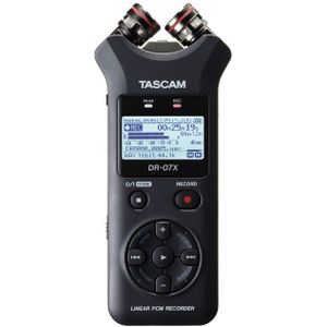 Tascam DR-07X portable audio recorder met USB