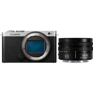 Panasonic - LUMIX S9 - Camera - Zwart/Zilver - S 18-40mm f/4.5-6.3