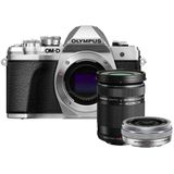 Olympus OM-D E-M10 mark III zilver+ 14-42mm EZ zilver + 40-150mm R zwart