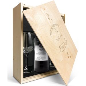 Wijnpakket met glas - Maison de la Surprise Merlot (Gegraveerde deksel)