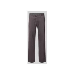 Chino mit französischen Eingrifftaschen