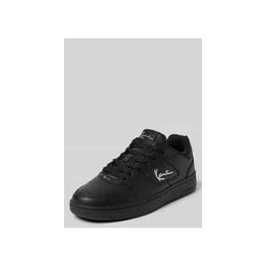 Sneaker mit Schnürverschluss