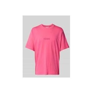 T-Shirt mit Label-Stitching