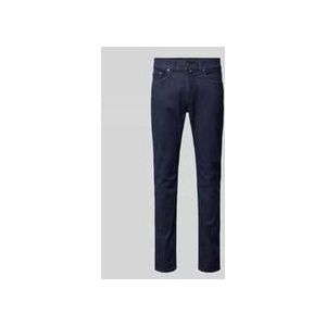 Jeans mit 5-Pocket-Design Modell 'Lyon'