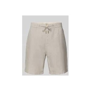 Regular Fit Shorts mit Gesäßtaschen Modell 'Seasonal core'