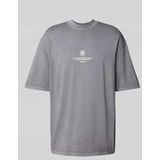 Oversized T-Shirt mit Label-Print Modell 'BAYLOR'