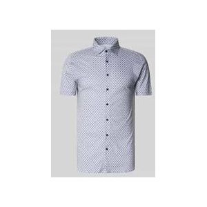 Slim Fit Freizeithemd mit Kentkragen