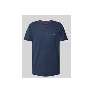 T-Shirt mit Label-Stitching