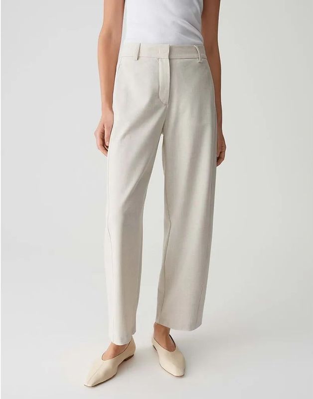 Straight leg stoffen broek met paspelzak aan de achterkant, model 'Mette'