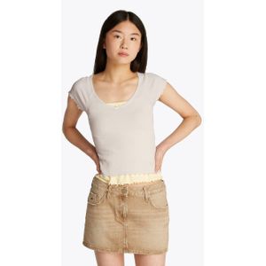 TOMMY JEANS Shirt met korte mouwen TJW SLIM VNECK GMD RIB SS met rolranden, in vrouwelijke stijl