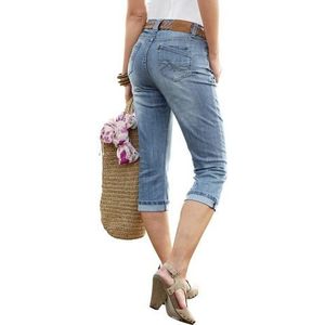 Aniston CASUAL Capri jeans in used-wassing