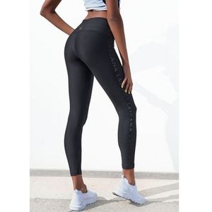 active by Lascana Legging met glanzend logo-opschrift