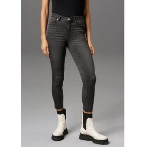 Aniston CASUAL Skinny fit jeans regular waist - met gerafelde voetzoom