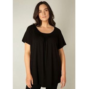 Base Level Curvy T-shirt Yokia In vormvaste katoenmix-kwaliteit