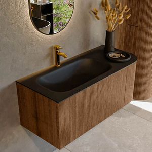 Mondiaz KURVE 105 cm Onderkast Greeploos 1 Lade Met Deuren Walnut, Wastafel Solid Surface Links Urban 1 Kraangat Zonder Spiegel (KRVBGS105R1L1D1KL-Wal/Urb)