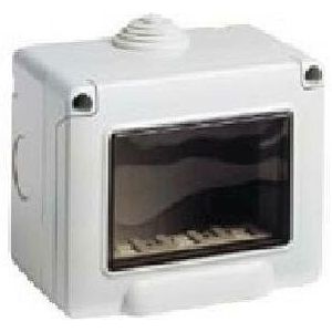Eikon plan wall container ip55 3 module 14903