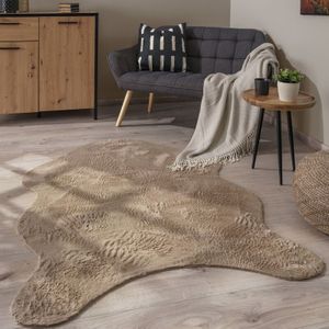 Teppich Wohnzimmer Kurzflor Modernes Kunstfell Fellform Weich Einfarbig Rutschfest Beige, 120x160 cm Fell-form - Paco Home