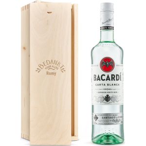 Rum in gegraveerde kist - Bacardi