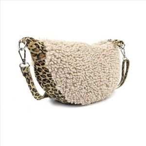 ITALYSHOP24 Schultertasche Made in Italy Damen Teddy Fell Tasche Leo Muster Cross Over Body Bag, Umhängetasche Brusttasche Handytasche Gürteltasche Animal Print Plüsch