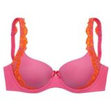 LASCANA Schalen-BH Wanda mit Bügel und mit seitlicher Stickerei Spitze, Dessous
