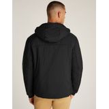 Tommy Jeans Plus Allwetterjacke TJM LT POLY JACKET EXT in Großen Größen, Logostickerei, Eingriffstaschen