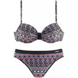 LASCANA Bügel-Bikini mit unifarbener Schlaufe zwischen den Cups