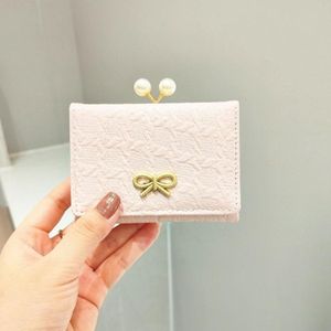 Ruched Textured Bow Pearl Clip Tri-Fold Short Wallet (Lichtroze)