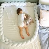 2M pure kleur weven knoop voor baby kamer decor wieg beschermer pasgeboren baby bed bumper beddengoed accessoires (wit roze blauw)