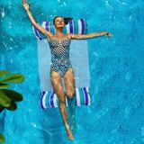 PVC opblaasbare hangmat volwassen zwemmen drijvende rij  grootte: 120 x 70cm (inkt groen + schat blauw gestreept)