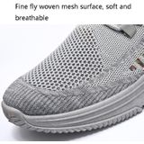Mannelijke sportschoenen ademend vliegend weefsel mesh casual schoenen  maat: 45 (ZM-67 grijs)
