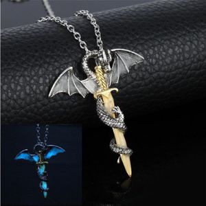 Lichtgevende Jewelry Dragon Sword hanger ketting donkere Anime ketting