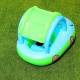 Zonnescherm en zonnebrandcrme Baby Zwemmen Ring Auto Boot Vorm Opblaasbare Zwemmen Ring met Hoorn (Lichtblauw + Groen)