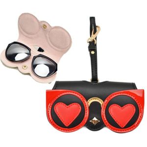 Leuke en grappige PU zonnebril geval draagbare bril geval met opknoping gesp  kleur: Rode liefde Cat Girl
