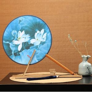 Retro Style Hanfu Group Fan Beech Wood Handle Klassieke Dance Fan (Blue-light Rain Lotus)