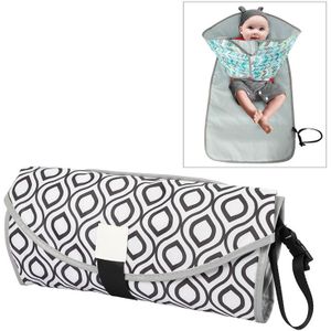Baby veranderende luier pad Portable opvouwbare waterdichte verpleegkundige pad  grootte: One size (zwarte geometrie)