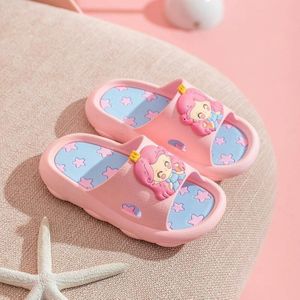 Kinderslippers Cartoon antislip sandalen met zachte zolen  maat: 30-31