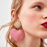 Perzik hart oorbellen retro serie acryl Stud Oorbellen voor vrouwen (huid roze)