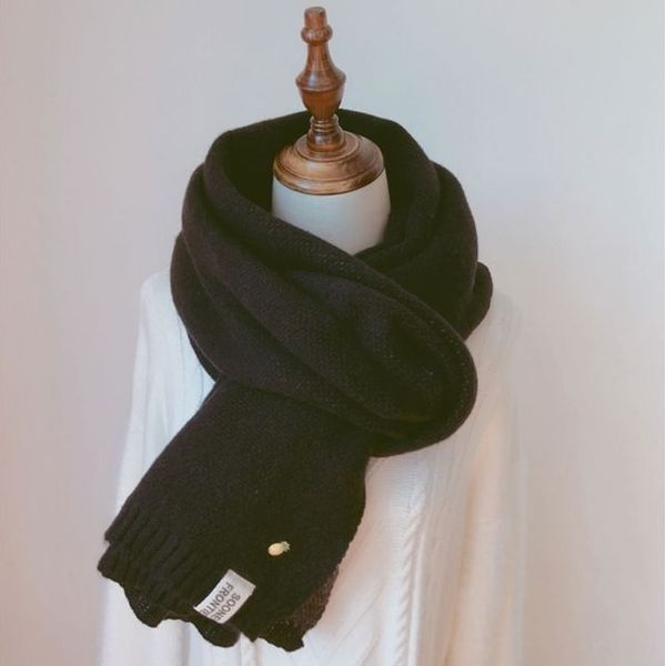 dikke zwarte sjaal