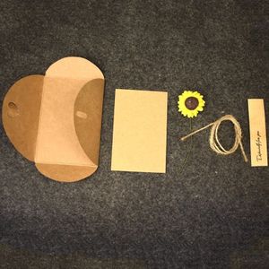 10 stuks Festival creatieve DIY Retro Kraft papier handgemaakte kleine droge bloem wenskaart verjaardagskaart