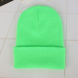 Eenvoudige effen kleur warme Pullover gebreide Cap voor mannen/vrouwen (licht groen)