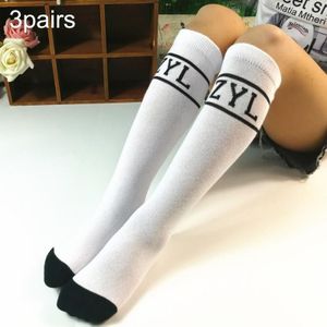 3 paar lente en herfst student kinderen huidvriendelijke alfabet ZYL lange katoenen sokken ongeveer 35 cm