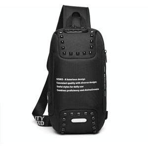Ozuko 9283 Men Outdoor Anti-theft Chest Bag Rivet Messenger Bag met externe USB-oplaadpoort(Zwart)